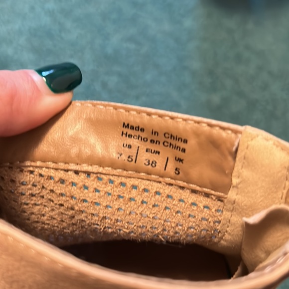 DONATED Tan Booties - Picture 6 of 7